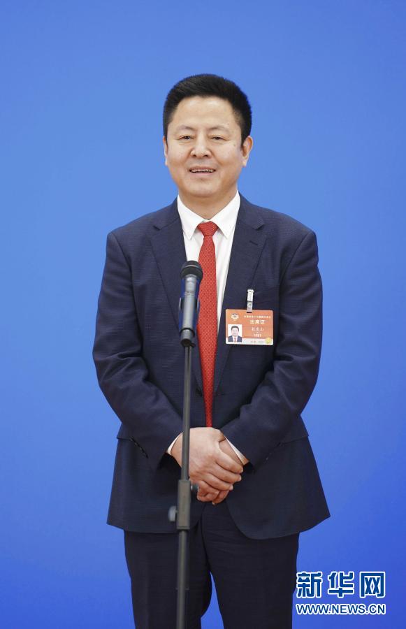 你的“命”，在我“心”上——兩次走上“委員通道”的敖虎山委員