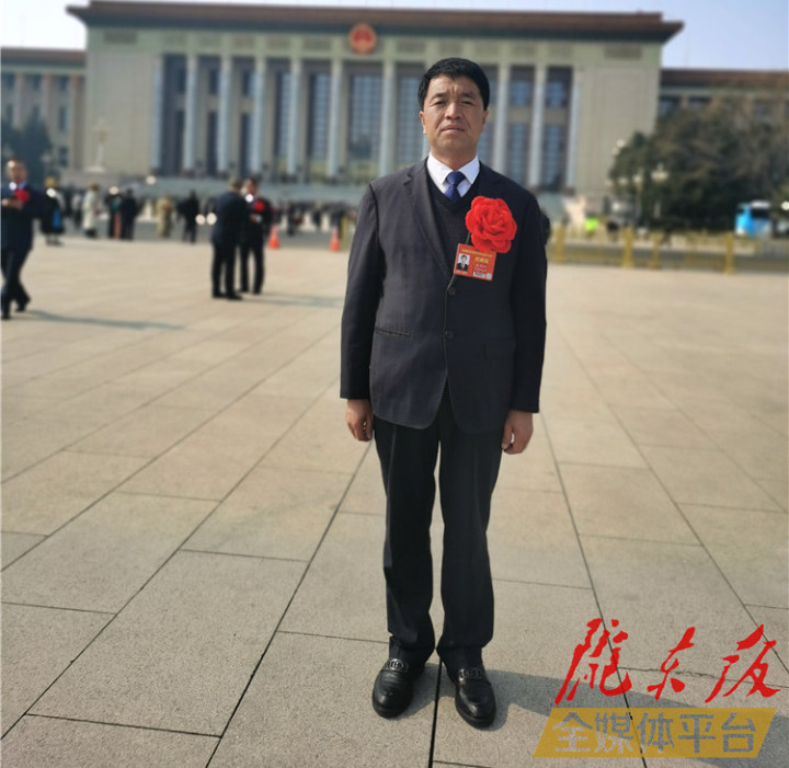 【脫貧攻堅(jiān)我來(lái)見證】讓蘋果成為鄉(xiāng)親們的“致富果”